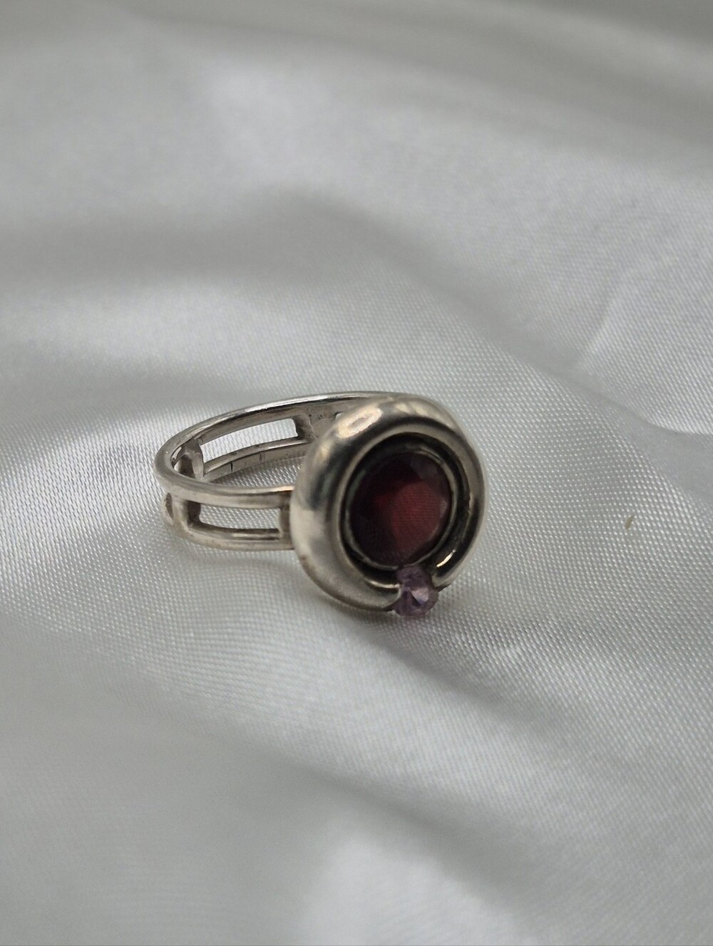 Sterling Silver Red Garnet Gemstone Ring with Accent Pink Crystal. Sz 6